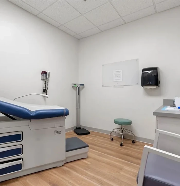 clinic-walt02